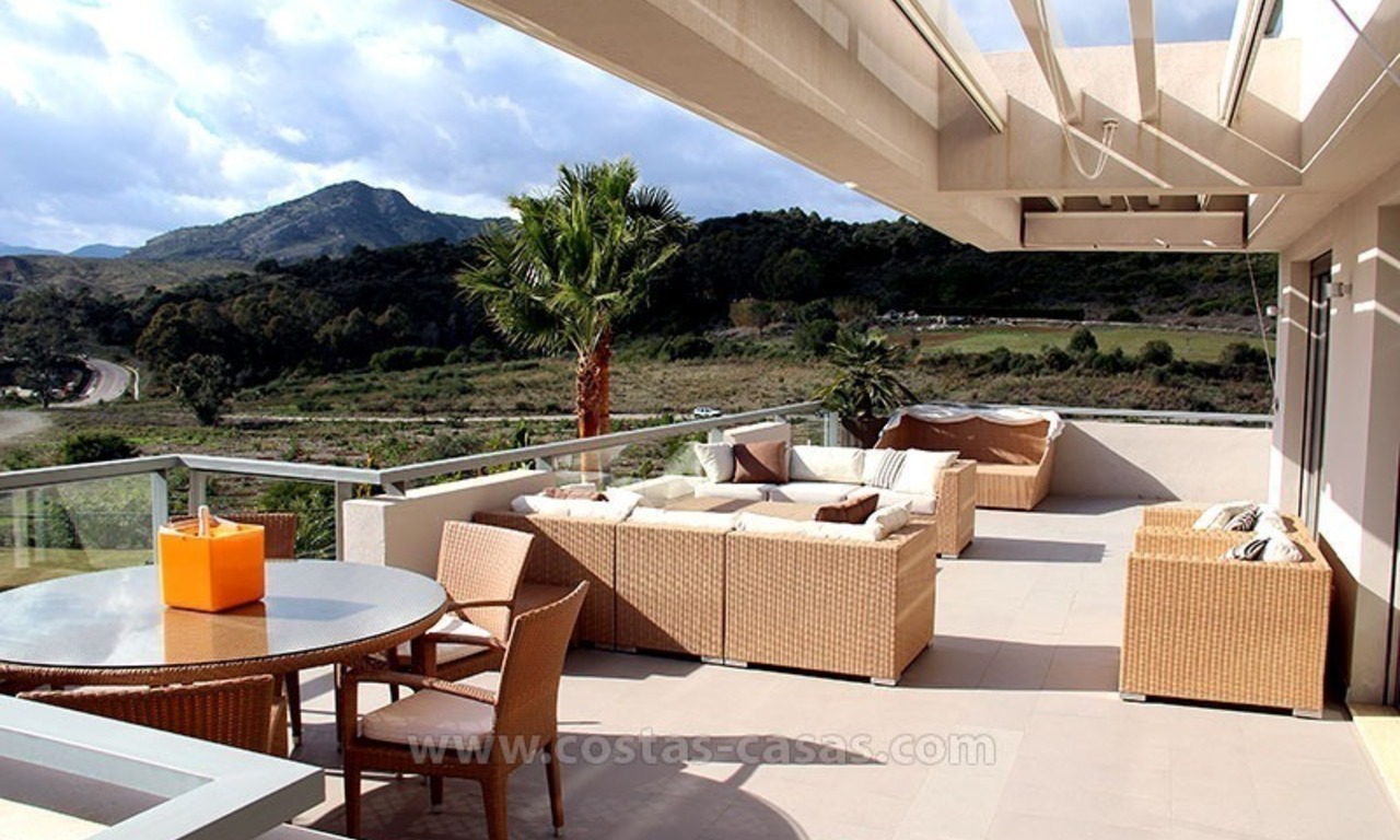 Te huur modern, luxe golf vakantie appartement, Marbella – Benahavis, Costa del Sol 1