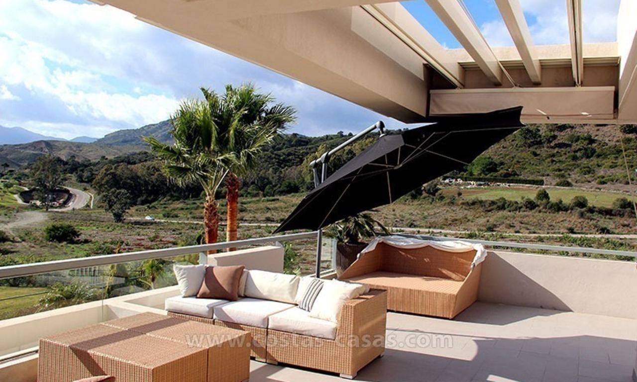 Te huur modern, luxe golf vakantie appartement, Marbella – Benahavis, Costa del Sol 2