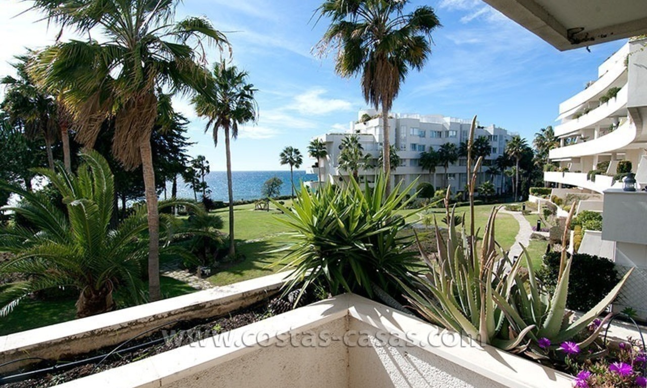 Strand appartement te koop aan de New Golden Mile tussen Marbella en Estepona 4