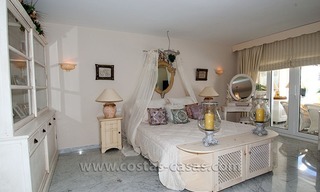 Exclusief appartement te koop in Playas del Duque – eerstelijns strandcomplex te Puerto Banús, Marbella 17