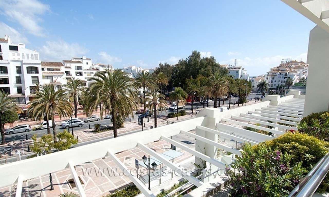 Te koop: Exclusief appartement in Playas del Duque – eerstelijns strandcomplex te Puerto Banús, Marbella 2