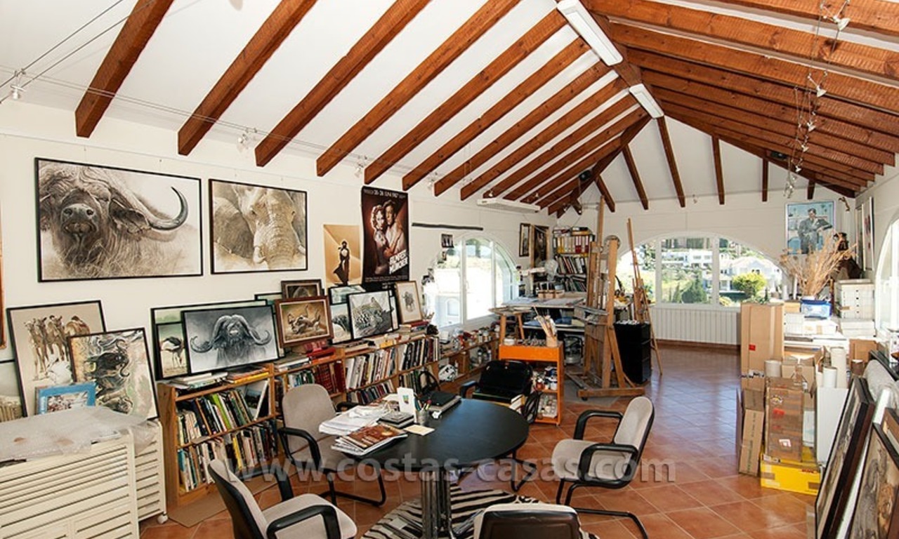 Te Koop: Magnifieke en ruime villa – plus een unieke artiestenstudio – te Marbella 9