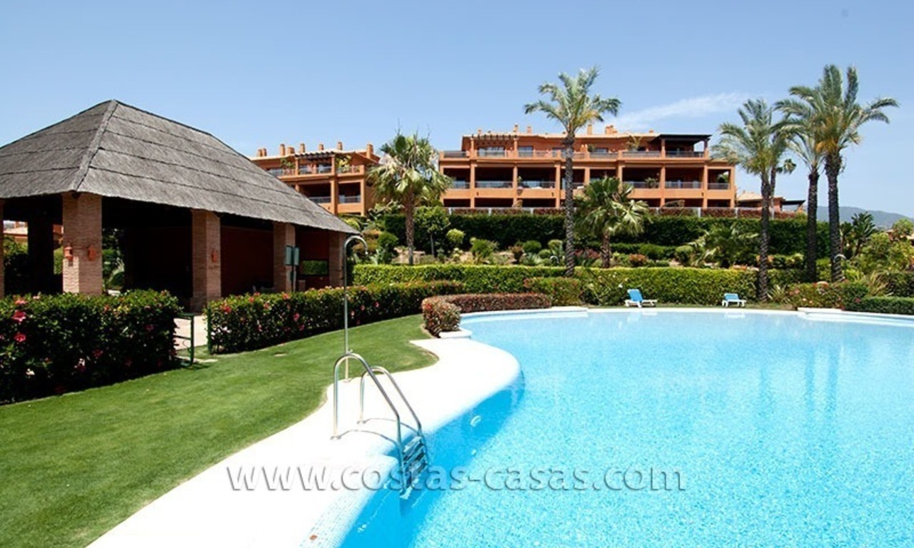 Opportuniteit! Luxe appartement te koop aan de golf met zeezicht in Marbella - Benahavis 14