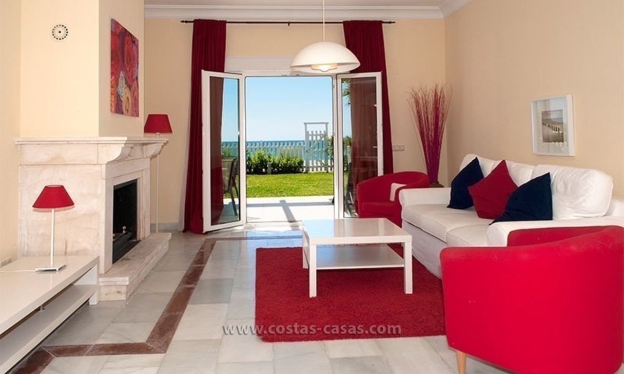 Eerstelijn strand huis te huur voor vakantie tussen Marbella en Estepona, Costa del Sol, Spanje 6