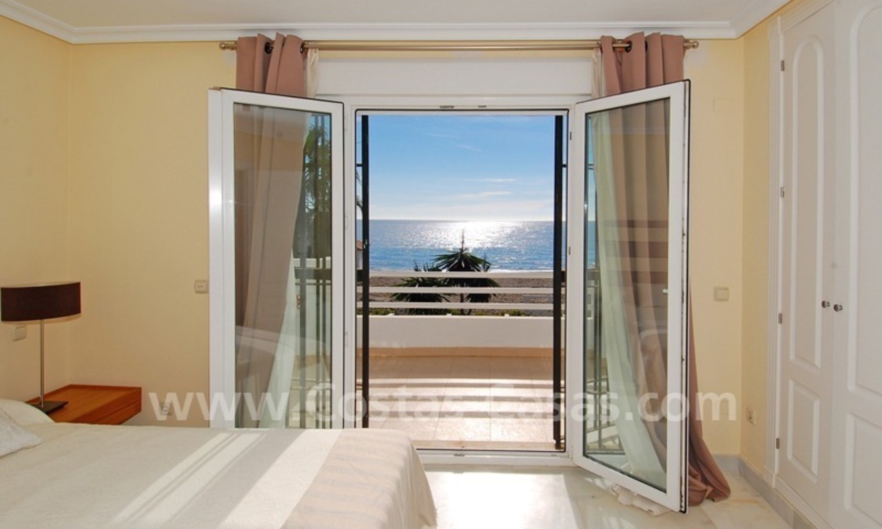Eerstelijn strand huis te huur voor vakantie tussen Marbella en Estepona, Costa del Sol, Spanje 12