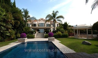 Te koop: Luxueuze Villa in Mediterrane Stijl op de Golden Mile in Marbella 8
