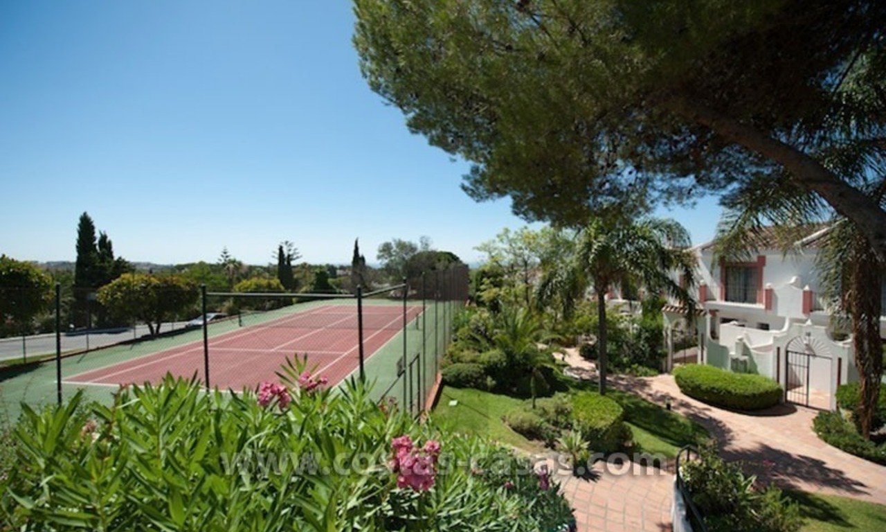 Te koop: Frontlijn golf schakelwoning in Nueva Andalucía, Marbella 18
