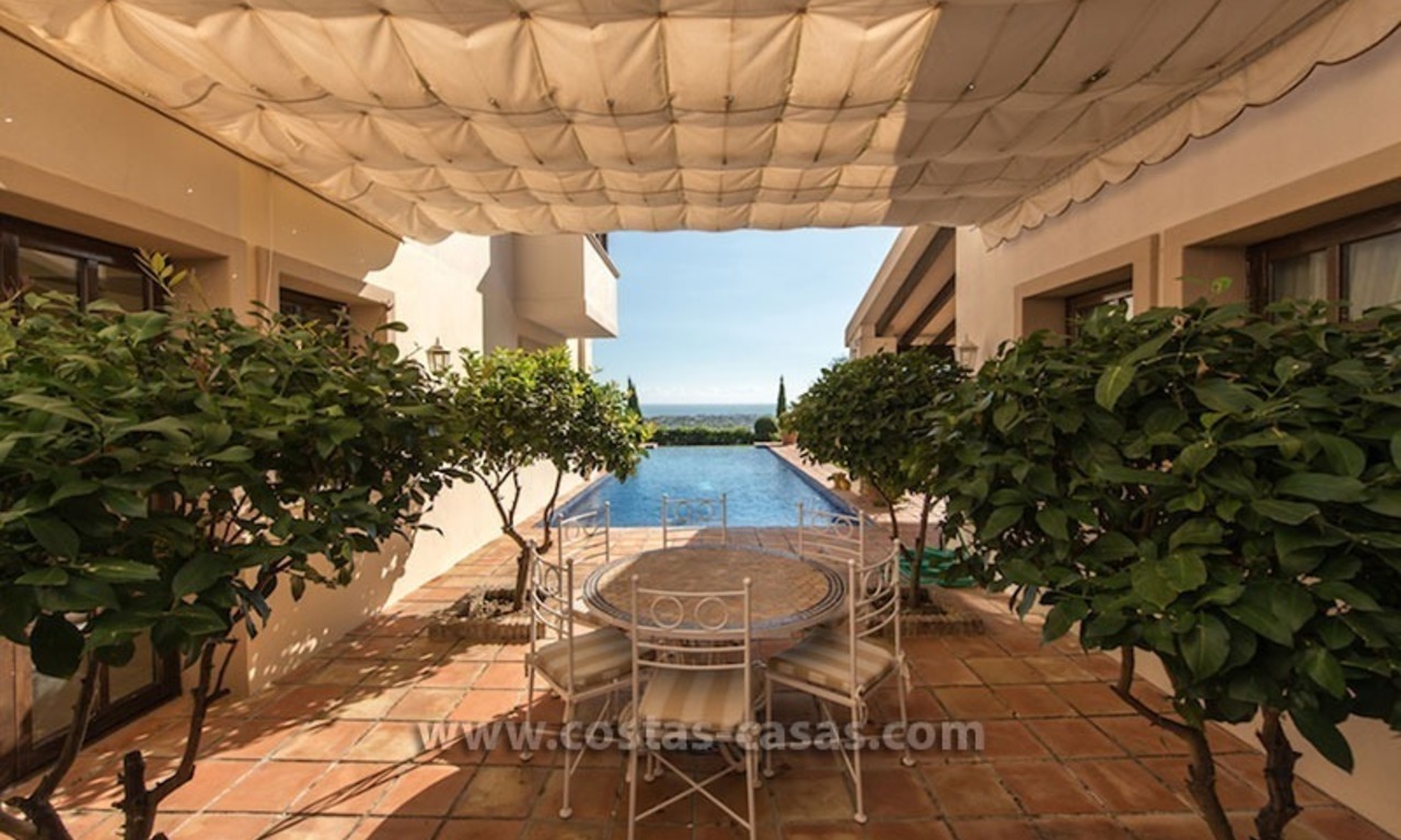 Te koop: Luxueuze villa nabij golfbanen te Benahavís – Marbella 3