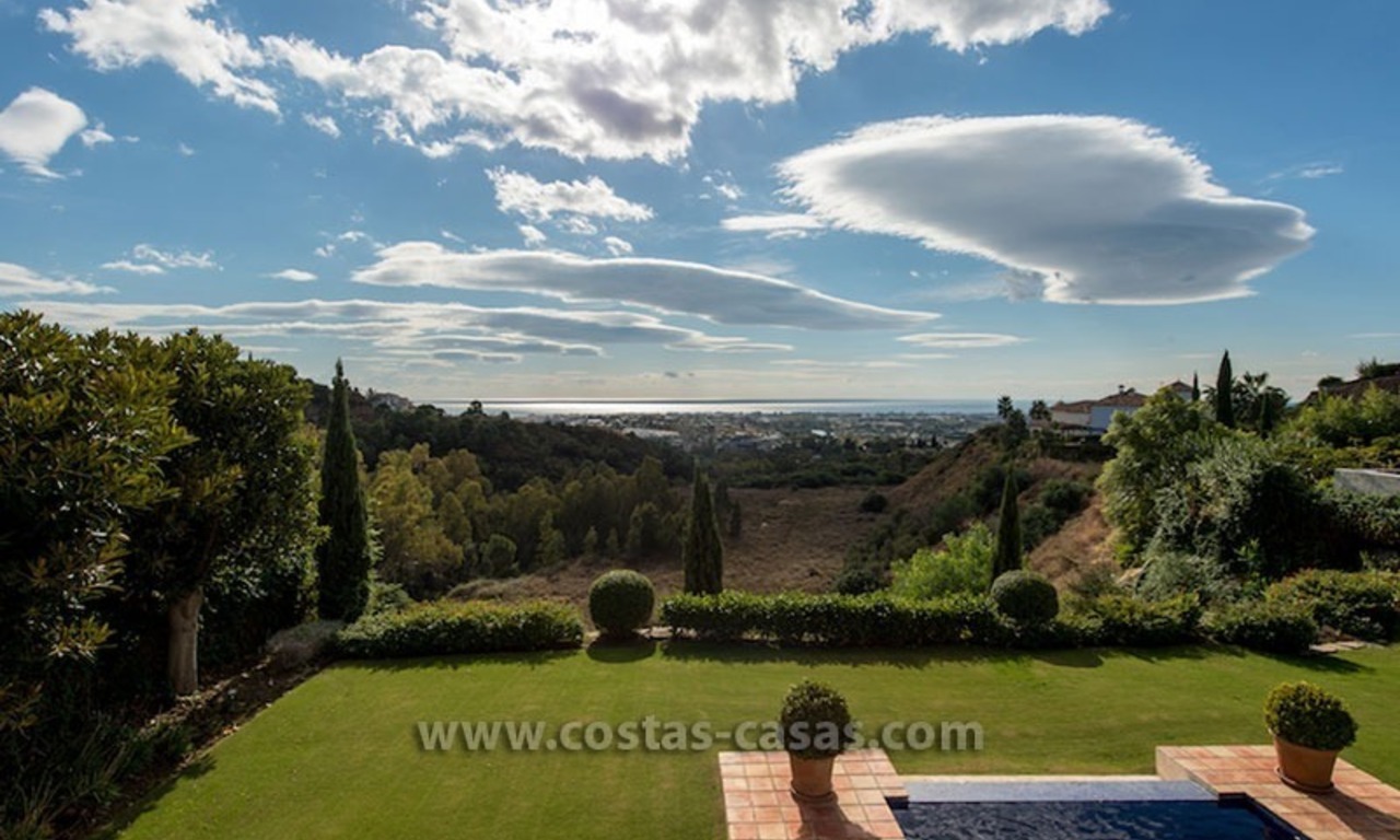Te koop: Luxueuze villa nabij golfbanen te Benahavís – Marbella 15