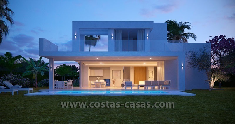 Nieuwe moderne villa te koop met grote terrassen in oost Marbella