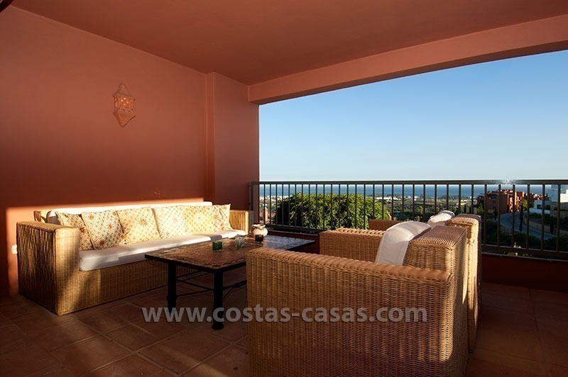 Te koop: Luxe appartement op een golfresort tussen Marbella, Benahavís en Estepona