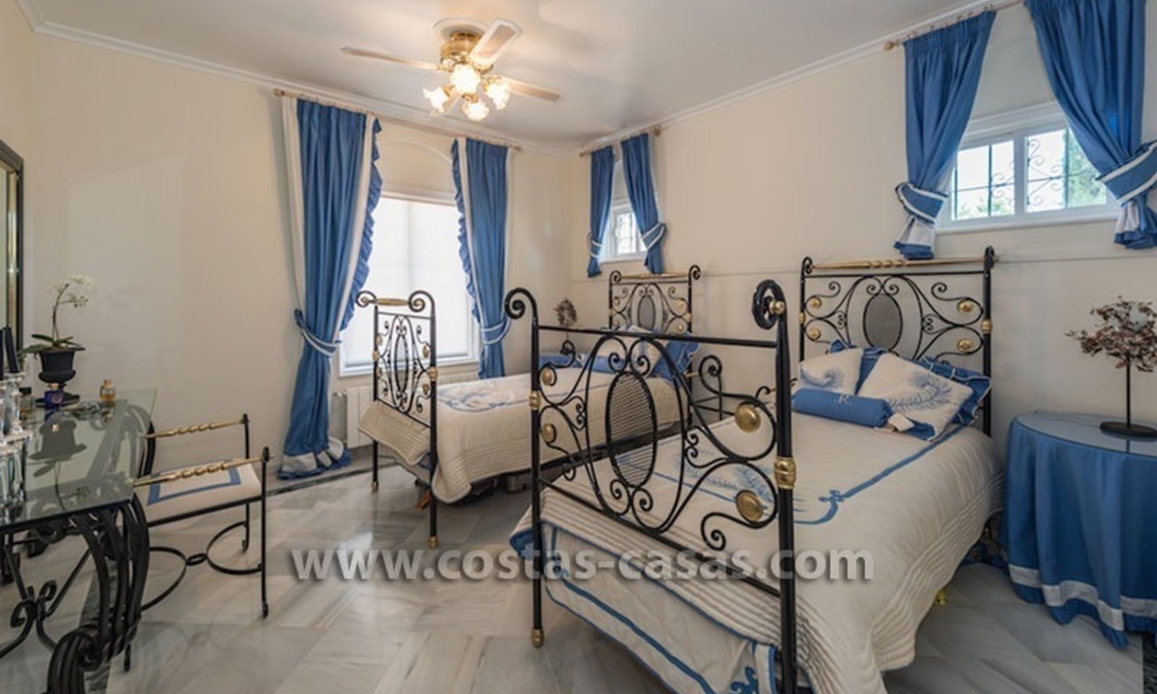 Luxueuze villa te koop op de Golden Mile in Marbella 10