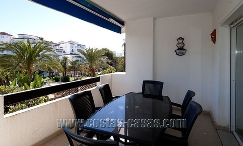 Te koop: Strandappartement op de tweede lijn in Puerto Banús – Marbella 