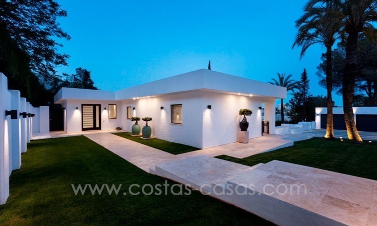 Te koop: Grote moderne eerstelijn golf villa in Nueva Andalucía - Marbella 15