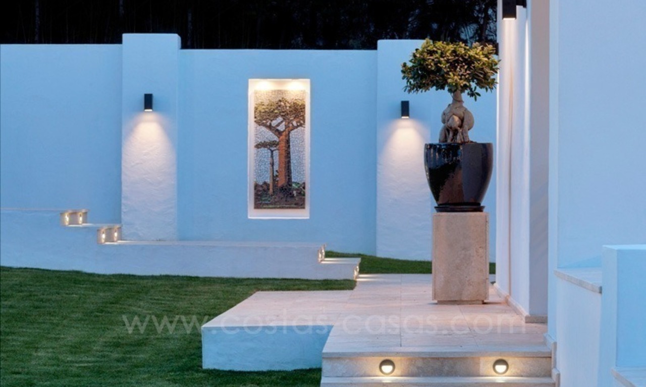 Te koop: Grote moderne eerstelijn golf villa in Nueva Andalucía - Marbella 18