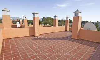 Luxe penthouse te koop in een eerstelijn golf complex in Guadalmina, San Pedro, Marbella 7