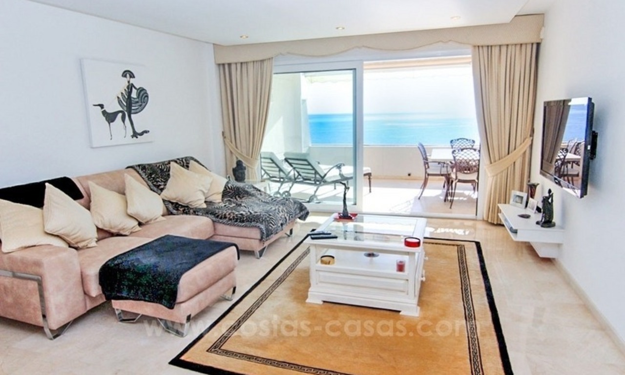 Eerstelijn strand appartement te koop aan de New Golden Mile, tussen Marbella - Estepona 3