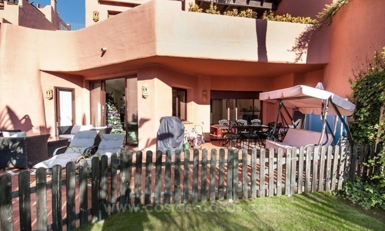Luxe tuin appartement te koop, eerstelijn strand complex, New Golden Mile, Marbella – Estepona 14