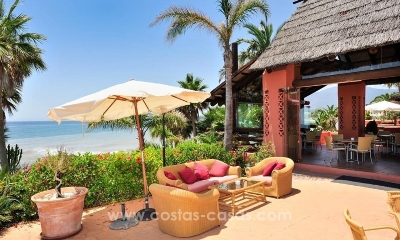 Luxe tuin appartement te koop, eerstelijn strand complex, New Golden Mile, Marbella – Estepona 37