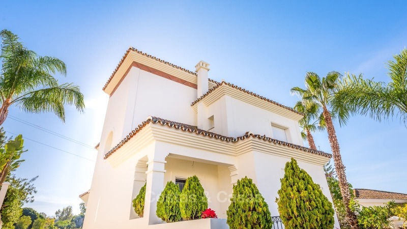 Te koop in San Pedro Marbella: villa direct aan de golfbaan gelegen 10778 