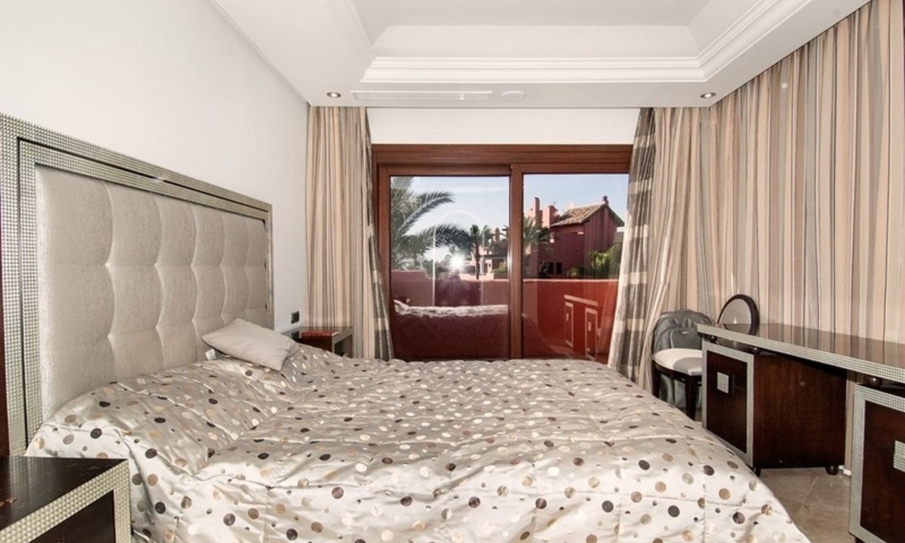 Luxe penthouse te koop, eerstelijnstrand complex, New Golden Mile, Marbella - Estepona 16
