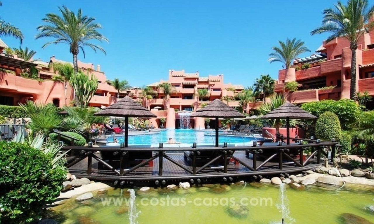 Luxe penthouse te koop, eerstelijnstrand complex, New Golden Mile, Marbella - Estepona 33