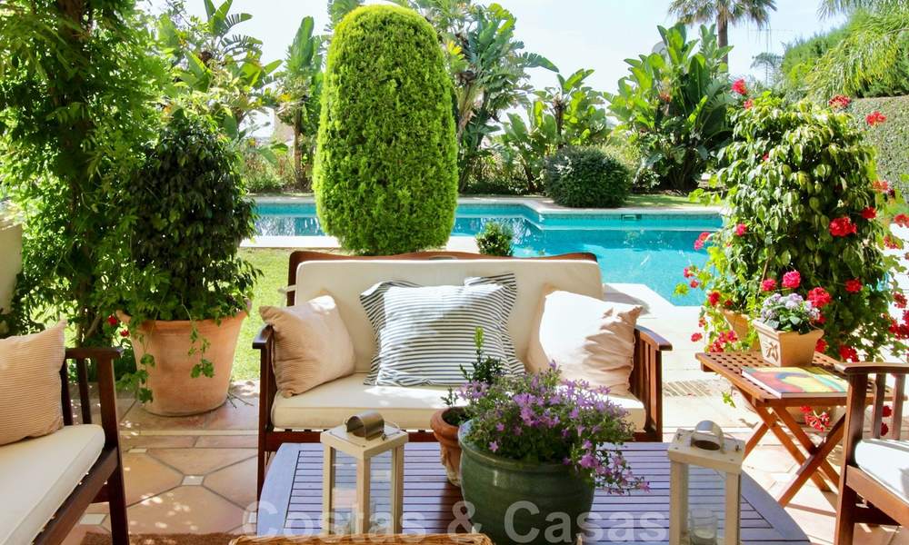 Luxe villa te koop met zeezicht in Sierra Blanca, Golden Mile, Marbella 23101