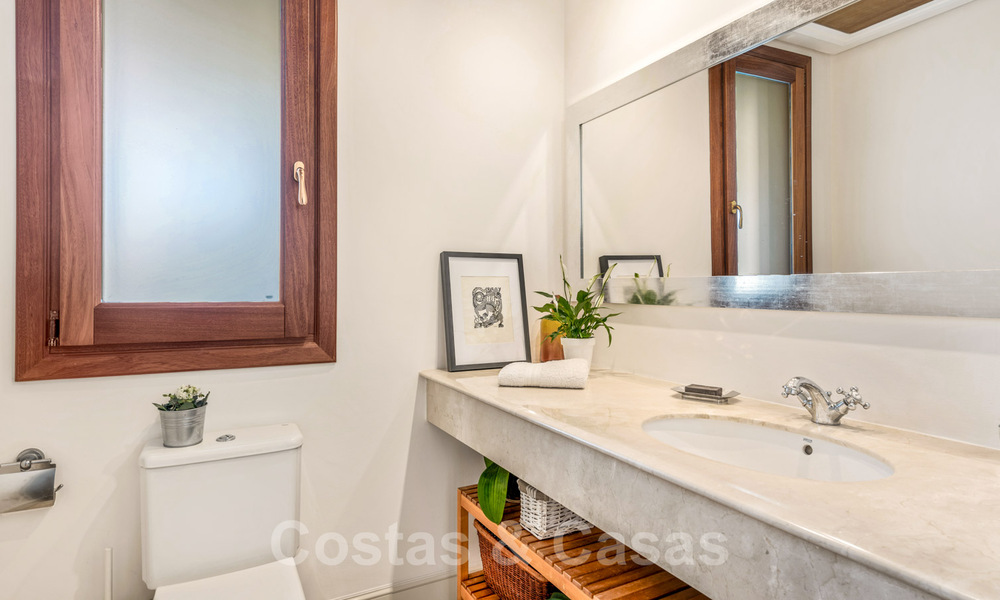 Luxe villa te koop met zeezicht in Sierra Blanca, Golden Mile, Marbella 29110
