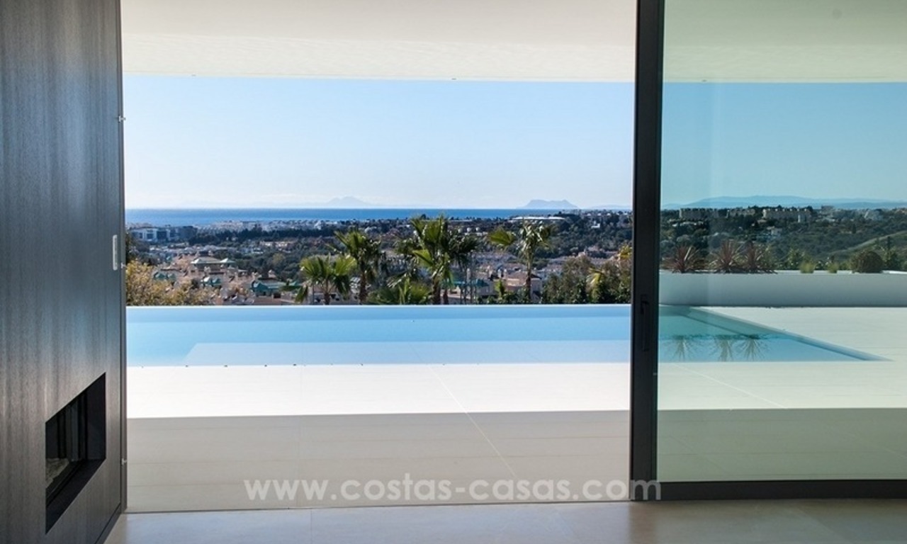 Nieuwe moderne villa te koop op de Golden Mile in Marbella 17