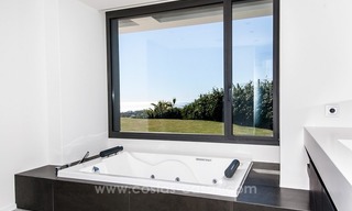 Nieuwe moderne villa te koop op de Golden Mile in Marbella 22