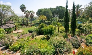 Tweedelijn golf villa te koop in Nueva Andalucia te Marbella 1