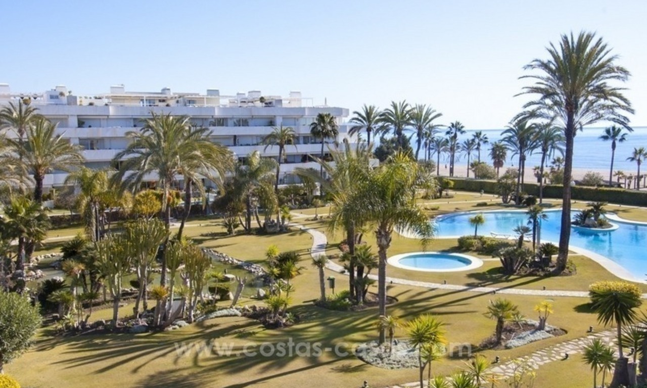 Appartement te koop in een luxe eerstelijn strand complex in Puerto Banus – Marbella 1