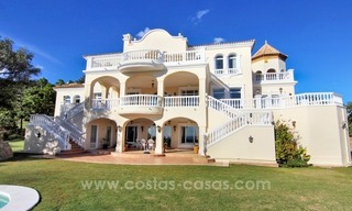 Klassieke villa te koop in Marbella Club Golf Resort 0