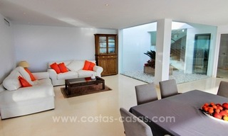 Nieuwe moderne villa te koop in Mijas 10