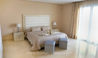 Luxe villa met prachtig zeezicht te koop tussen Marbella en Estepona 31