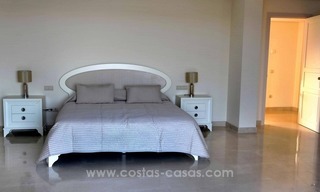 Luxe villa met prachtig zeezicht te koop tussen Marbella en Estepona 32