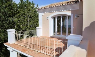 Luxe villa met prachtig zeezicht te koop tussen Marbella en Estepona 40