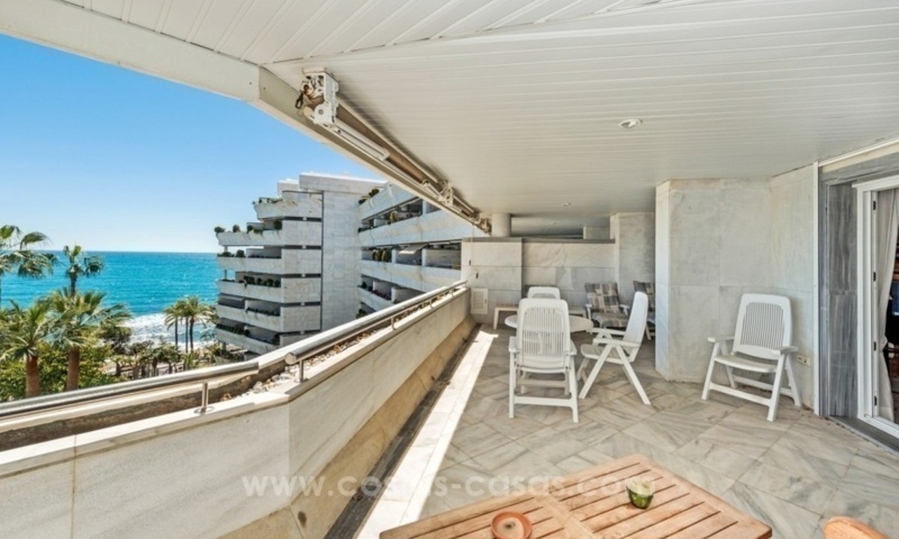 Gran Marbella te koop: Ruim luxe appartement, eerstelijn strand in centrum Marbella 2