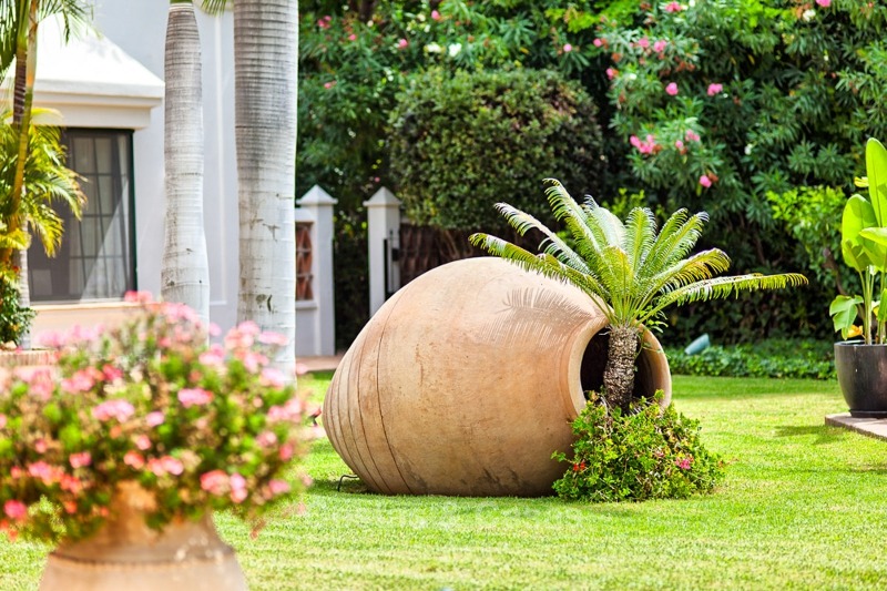 Te koop in Marbella, beachside: spectaculair landgoed - luxe villa, nabij het strand 11142 