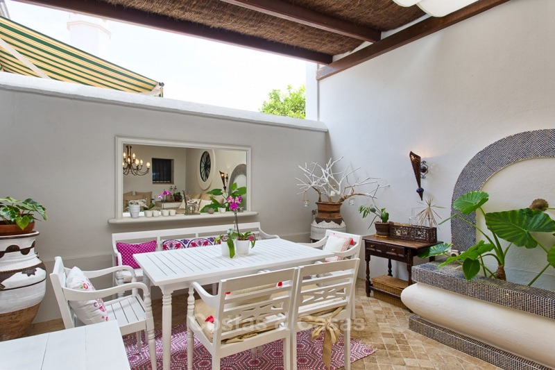 Te koop in Marbella, beachside: spectaculair landgoed - luxe villa, nabij het strand 11195 