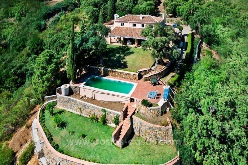 Villa te koop met veel grond in El Madroñal in Benahavis – Marbella