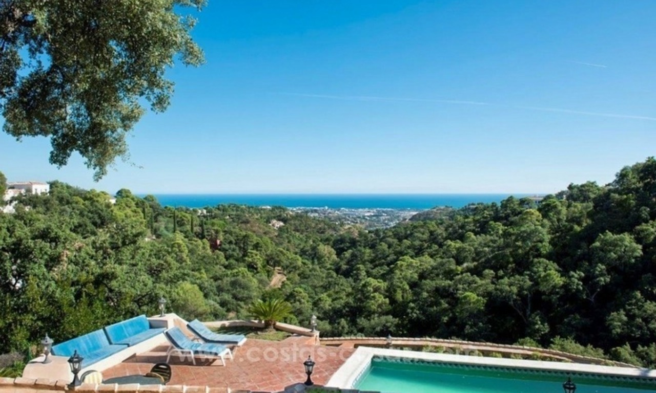 Villa te koop met veel grond in El Madroñal in Benahavis – Marbella 2
