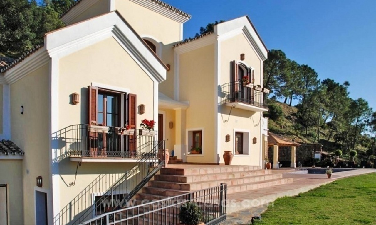Recente luxe villa te koop in El Madroñal, Benahavis – Marbella 1