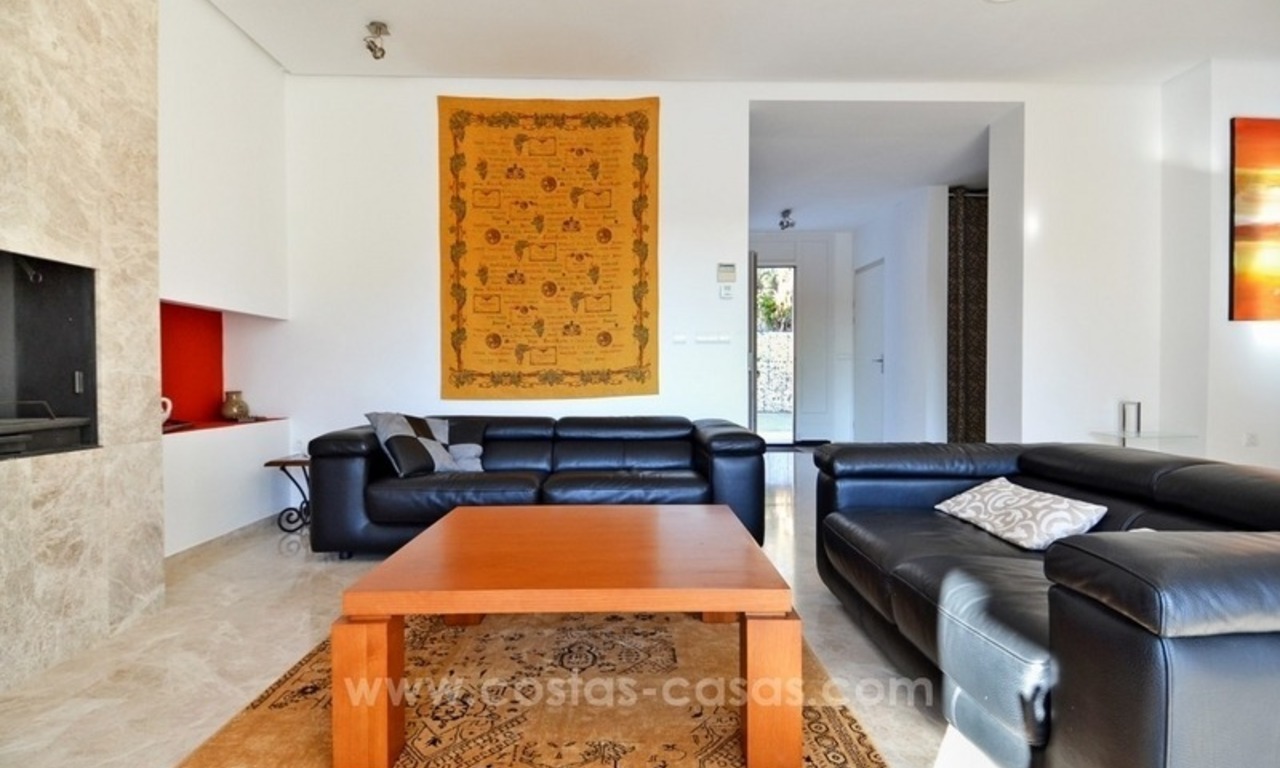 Opportuniteit! Moderne villa te koop in Elviria, Marbella oost 23