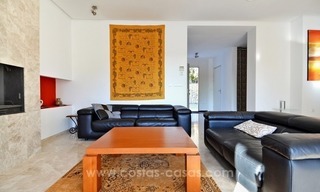 Opportuniteit! Moderne villa te koop in Elviria, Marbella oost 23