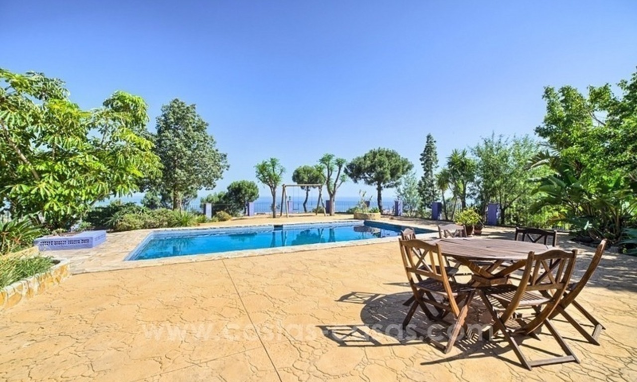 Finca – Villa te koop in Estepona, met panoramisch zeezicht 0