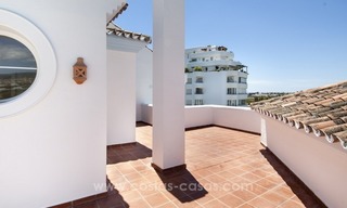 Vierslaapkamer Penthouse appartement te koop in een gated community in Marbella 11