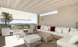Modern, luxe golf penthouse appartement te koop in Marbella - Benahavís 0