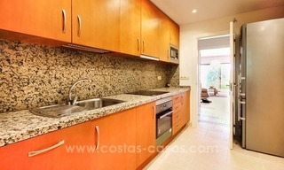 Mooi appartement te koop in Benahavis - Marbella in een complex direct aan de golfbaan 5