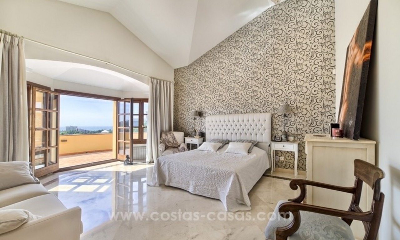 Villa in klassieke stijl te koop in Elviria te Marbella 9